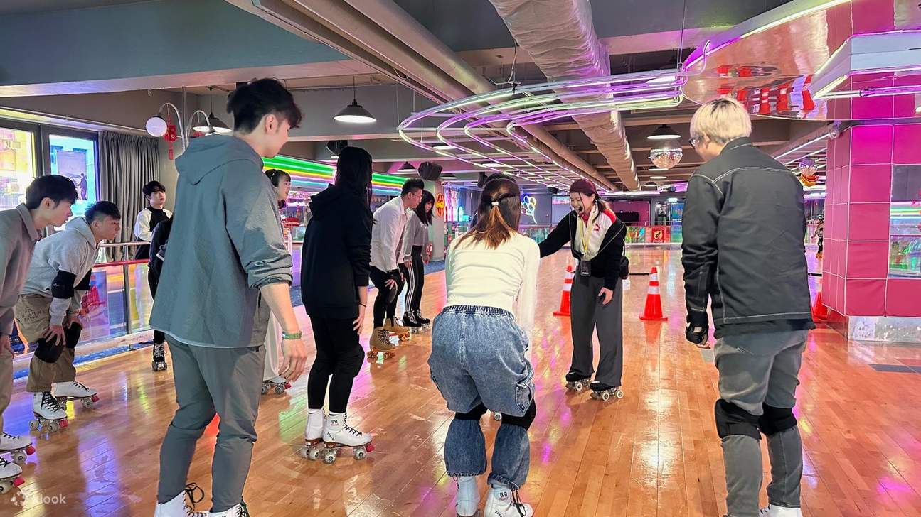 Bun's 2020 ประสบการณ์สเก็ตอินไลน์สไตล์เรโทรในร่ม｜ไล่จือ角｜ไคว่ชุง